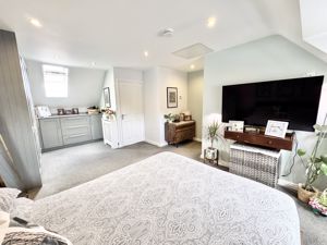 Photo 15- click for photo gallery